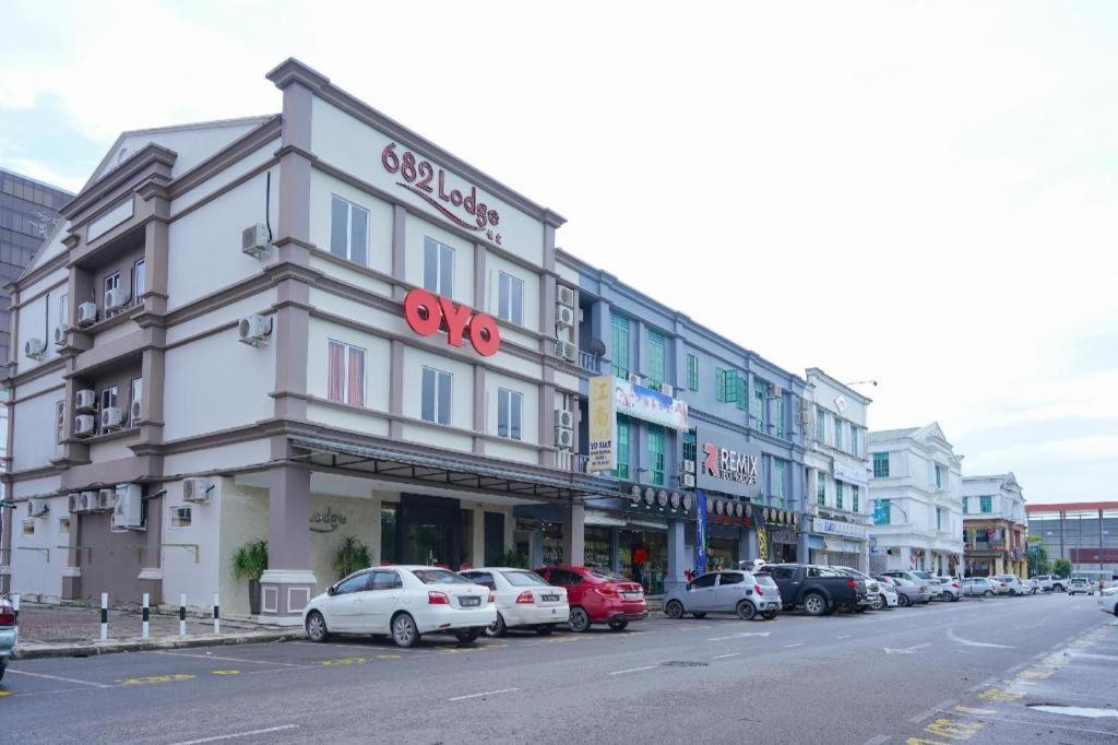 Oyo 89457 682 Lodge Bintulu Exterior photo