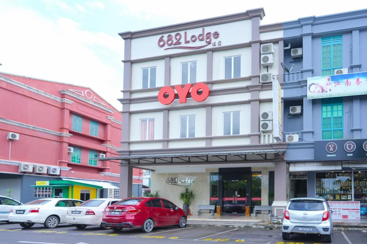 Oyo 89457 682 Lodge Bintulu Exterior photo